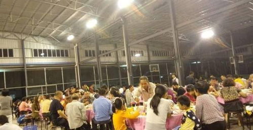 男子国庆假期参加23场婚宴 期待黄金周,却不能休息,还要花很