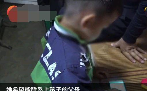 沈阳一女孩未婚生子托人抚养 一年不露面玩失踪 愁坏育儿嫂(未婚生女孩罚款多少)