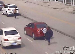 云南高速公路上出现一辆无牌车停在车道上,车内空无一人(云南高速公路上出口可以做核酸检测吗?)