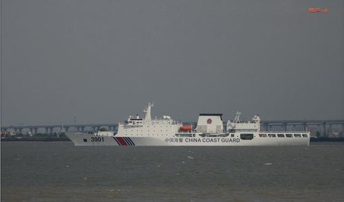 千吨大船从岸上奔跑入水 现场曝光让网友大开眼界