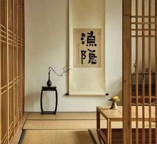 网友去酒店吃饭,发现墙上一副字画有问题,他哭笑不得(两个人去酒店吃饭)