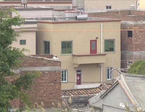 外国女性在老太太那里买了房子 发现了一个隐藏的房间(80岁外国老太太穿搭)