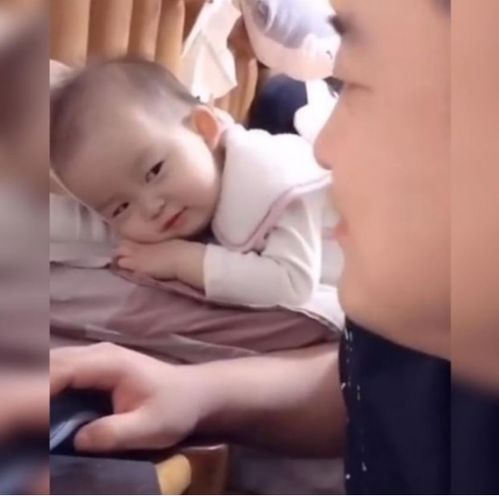 一句话让妻子笑了:女婴哭得很好(一句话让全班笑)