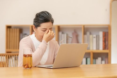 勿忘我,这个温柔的名字背后是一个男孩对祖母的爱(关于勿忘我的温柔文案)