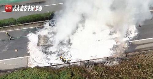 消防提醒:双十一期间全国物流急剧增加 司机开车前必须做好车辆