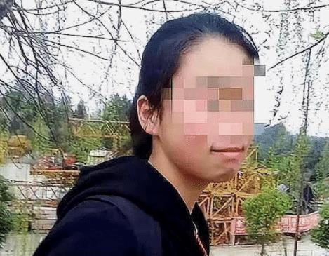 男孩坦白没有刺伤女同学被判缓慢死亡 多次表白被拒