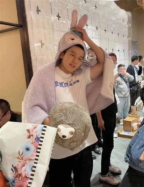 李晨和范冰冰又在一起了吗?(李晨范冰冰晒结婚证)