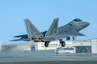 世界十大战斗机排名 美国最先进的F22是美国在20世纪80年(世界十大战斗机排名2022图片)