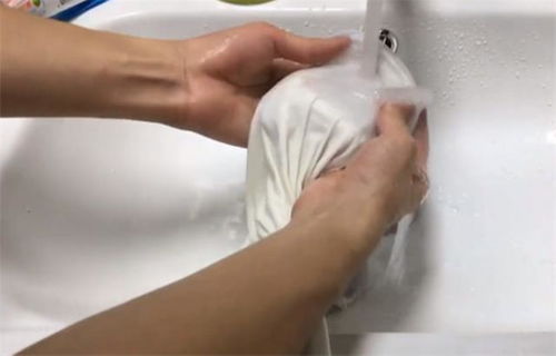 如何最有效地清洗衣服上的油渍? 清洗保存最有效的方法