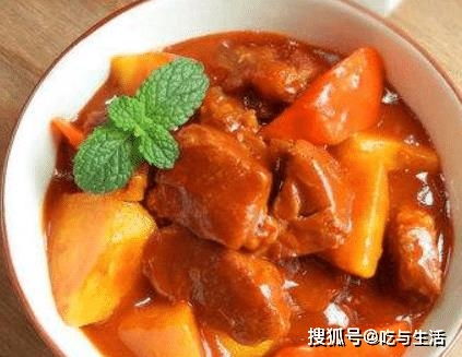炖牛肉最忌讳两种调料(炖牛肉最忌讳两种佐料)
