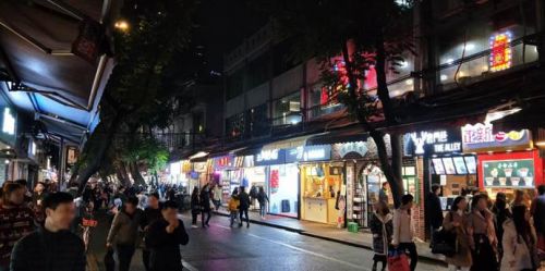为什么这么多人愿意加入车记餐饮大学食堂?(为什么这么多人愿意在天龙八部上充钱)
