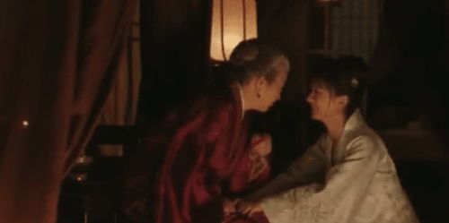 祖母死前告诉明兰的真实身份 明兰祖母最后死了么