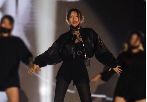 锤娜丽莎个人资料简介及图片 锤娜丽莎个人资料95后女歌手锤锤真名叫什么