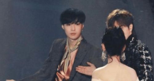 张艺兴杨紫的恋情是真的吗? 杨紫张艺兴为什么传恋情