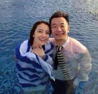 曲珊珊为什么坚决嫁给黄海波?当然,原因是爱