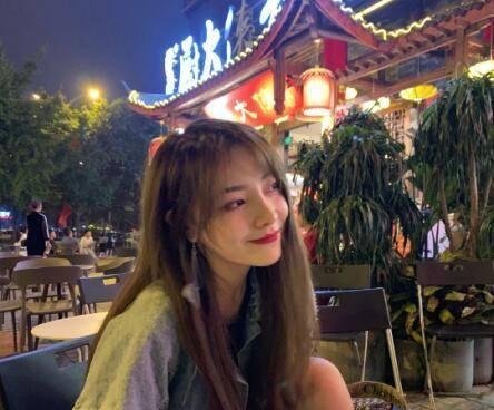 抖音网络名人 温精灵个人介绍
