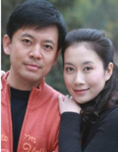 何政军妻子范雨的照片 何正军的妻子其实是温正荣 演员何政军的妻子范雨资料