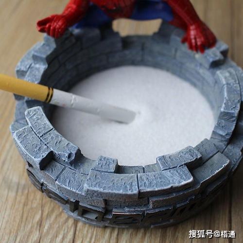 为什么烟灰缸不能倒水? 为什么烟灰缸不能放水有啥讲究