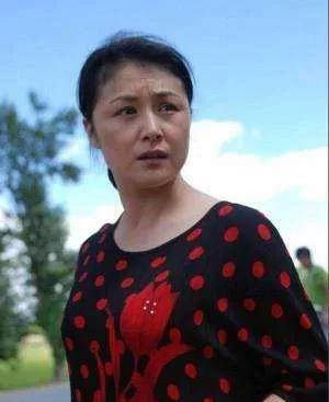 谢大脚死亡的真正原因是车辆撞到了两只骆驼(谢大脚死亡日期)