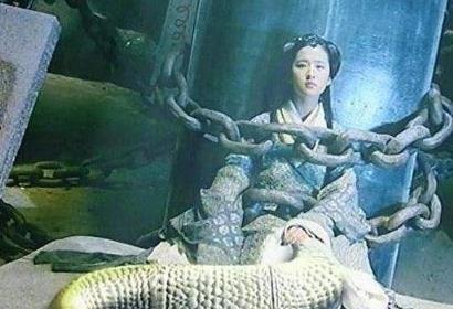 女娲吓人的真尸骨照片 根据网上数据 云南发现了一座非常神秘的(女娲吓人真身尸骨)