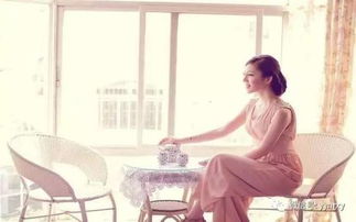 女人优雅美丽的句子(形容女人美丽优雅的词有哪些)