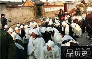 网络配图多说一下,这三类人是官员、太监和僧人,官员可以理解_