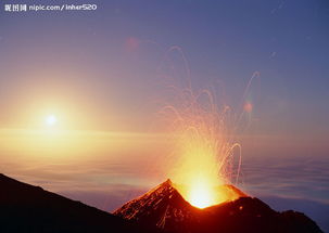 夏威夷群岛上的冒纳罗亚火山(夏威夷群岛在地图上的位置)