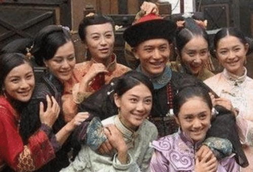 夫妻同房时,妾应该留在房间里看(为什么夫妻同房后会出血)