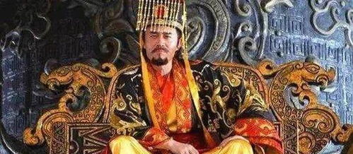 后来嬴政用这些打败了六国,逼死了他的生父吕不韦