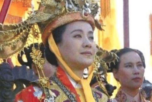 明太祖问他:你家现在有多少口人?网络配图郑连回答说:有一千多