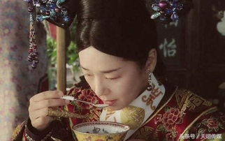 当慈禧醒来时,睡觉的宫女会跪在地上喊祖先吉利