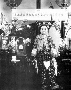 慈禧巩固大权后,专心宠爱荣禄,传说荣禄是慈禧的初恋情人(慈禧怎样掌握大权)