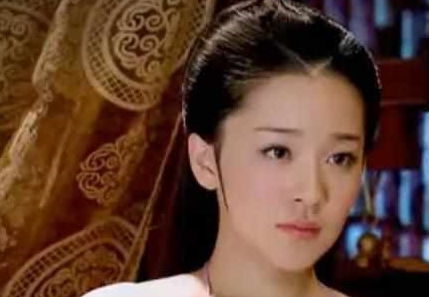 曹端妃不甘受辱,于是向嘉靖皇帝哭诉王宁妃骂自己的话