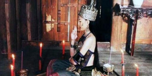湘西三邪:湘西赶尸,放蛊,落花洞女(湘西啊湘西)