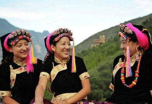 女王谷的女性地位高,女性崇拜、多夫制、无固定性伴侣婚姻等