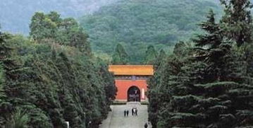 朱元璋埋葬之谜,陪葬妃子在哪里?(朱元璋死后被埋葬在哪里)