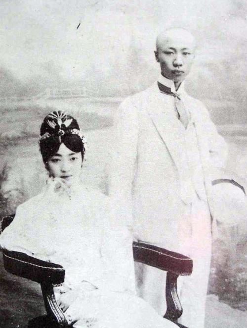 婉容皇后一生简历 郭布罗,全名婉容婉容(婉容皇后的一生简历1932年)