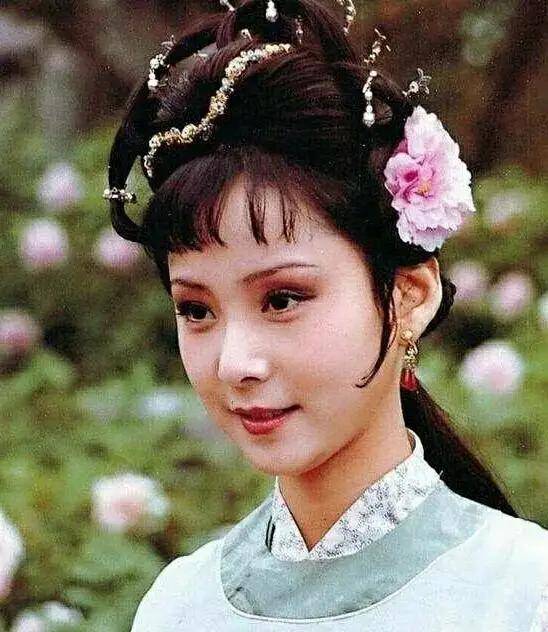 晴雯之死的真相 古往今来,人们对晴雯怎么死有不同的看法